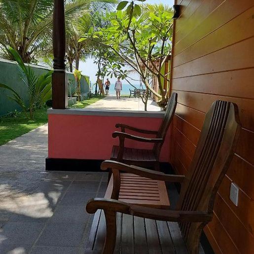 Blue Ocean Residence Induruwa Esterno foto